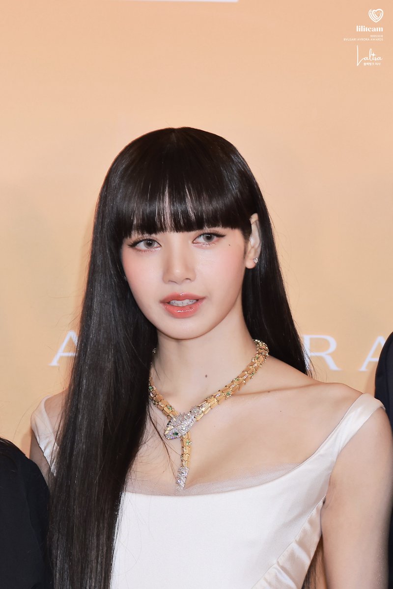 LILITEAMTH327's tweet photo. 🗓️ 2022.10.18

👑 LALISA AT AVRORA AWARDS

💖 ใช้คำว่าสวยเปลืองสุดๆ

#LISAxBvlgariSeoul
#LISA #LALISA #MONEY #SG @BLACKPINK https://t.co/pAp6UpFFlb