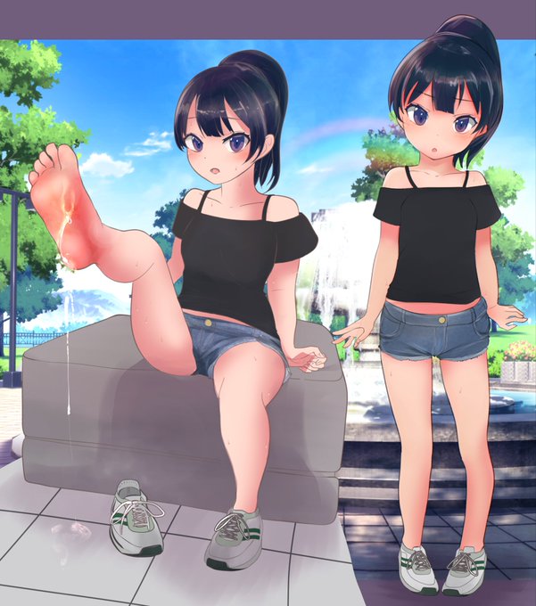 素足で運動靴履いてたら、なんかかけられちゃったようぢょ❤️❤️ 