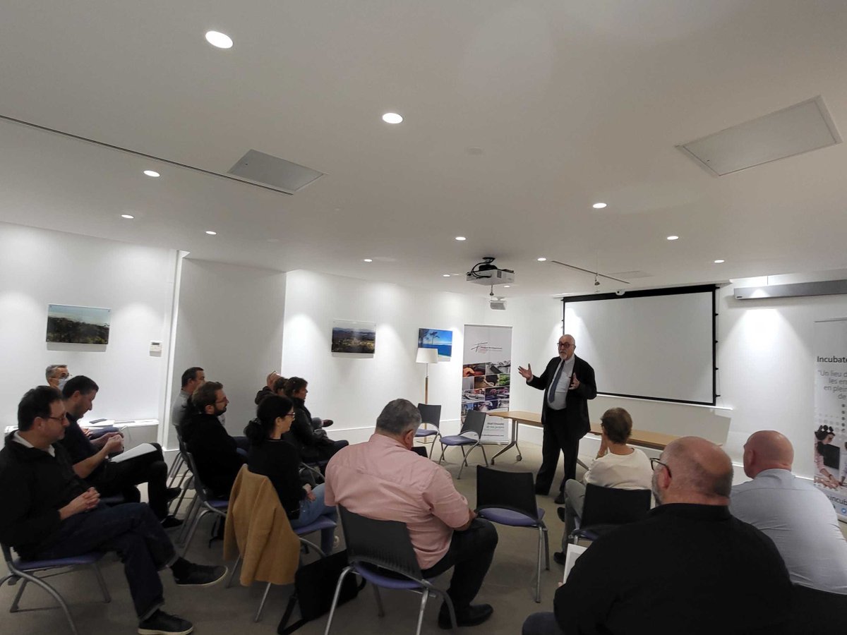 PerigordDev's tweet photo. 🚀 Deuxième et dernière journée de notre événement Osez le Périgord autrement à la @maisondelaNA 

Pour les participants : qu'avez-vous retenu de cet événement ? Dites nous en commentaire 👇

#business #offresdemploi #recrutement #frenchtech #evenement #paris #emplois #offres https://t.co/NYOoErf2Sn
