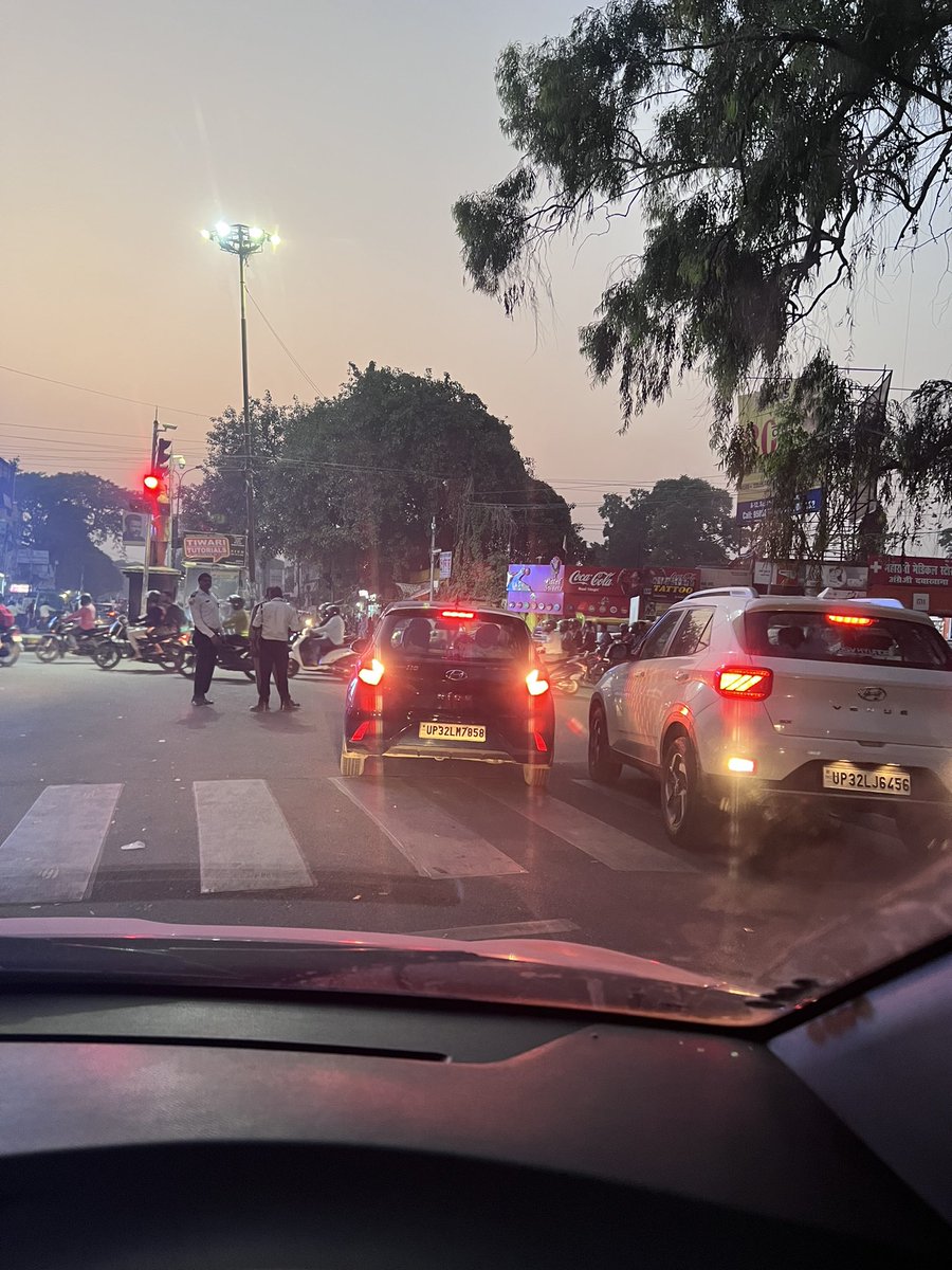 LucknowTraffic tweet media