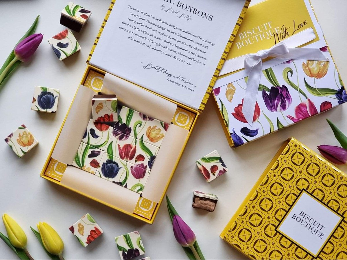 biscuitboutique.co
instagram.com/biscuitboutiqu…
緻密な絵柄がプリントされたBiscuit Boutiqueのヴィーガンチョコレート
食べるのがもったいない美しさ