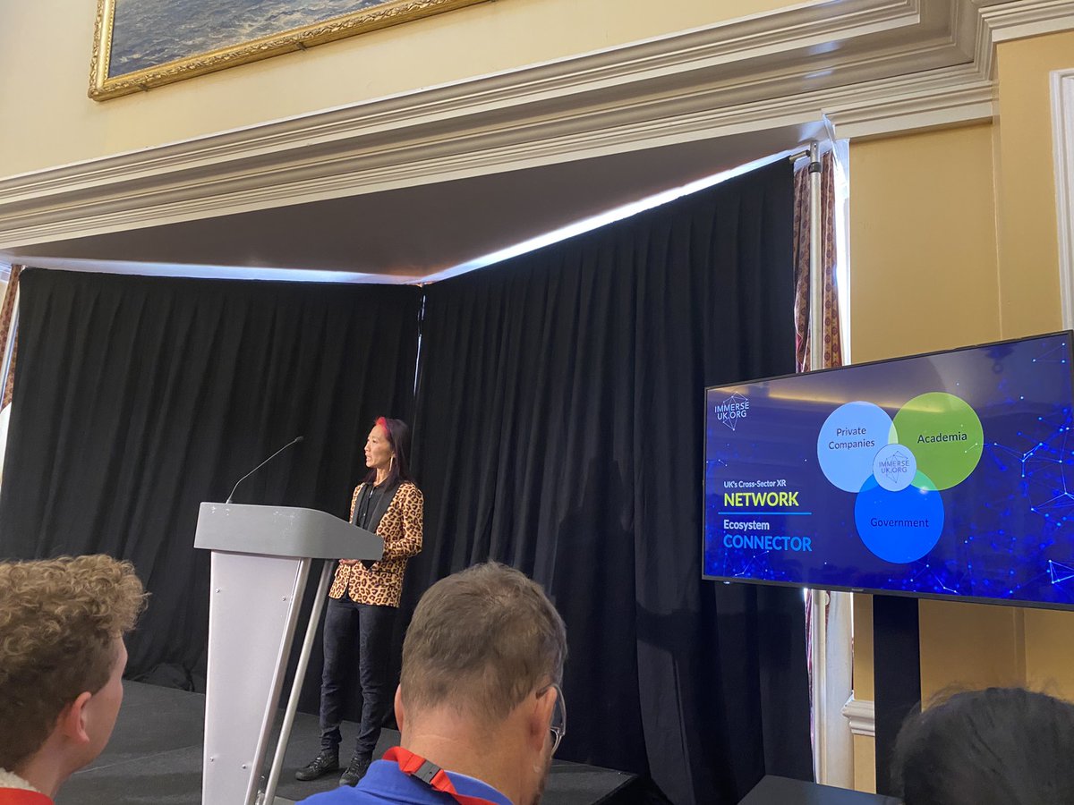 Introducing the ‘Immerse UK Student Award’ an amazing chance to help connect students to industry, bring fresh ideas and talented much more. @amychaoLDN is explaining the opportunity. Get in touch with the Immerse team for more info 
#IMMERSEatBEYOND #BeyondConf @Arup @edify_ac