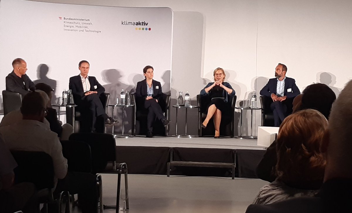 Busleague tweet media