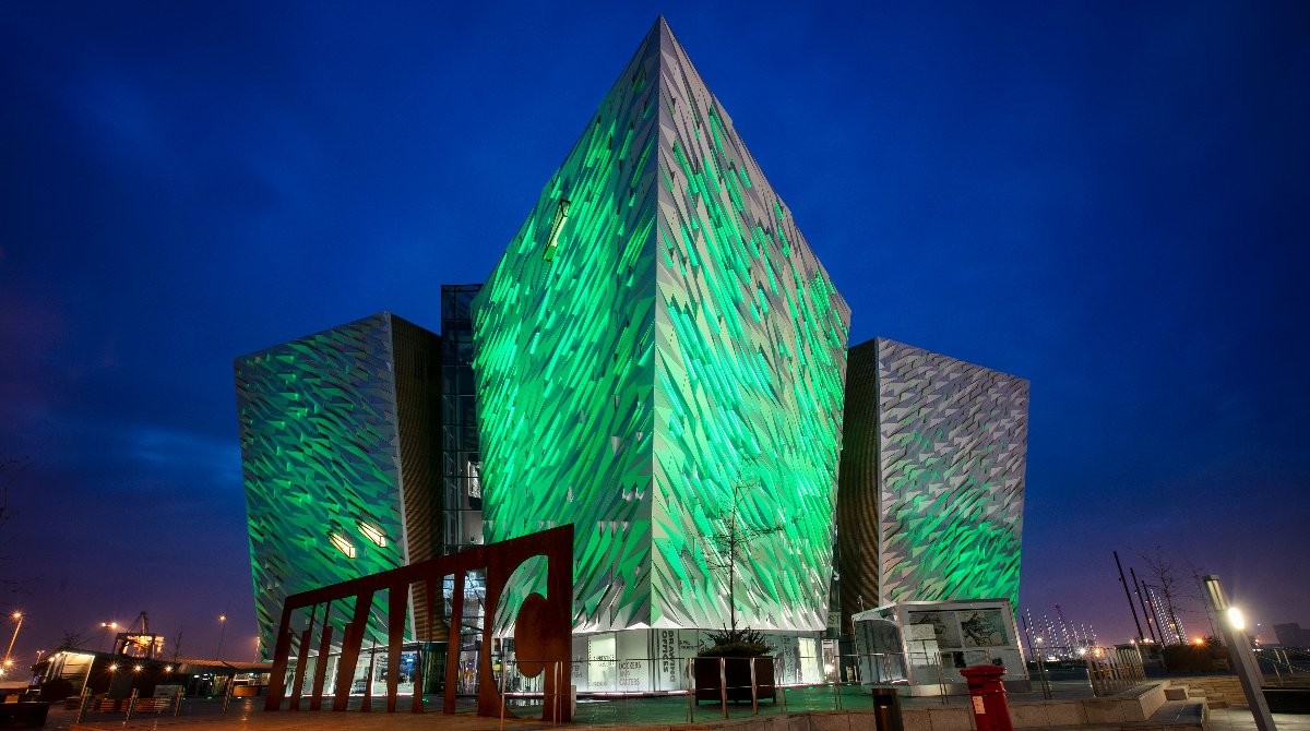 recycle_now's tweet photo. How cool is that? @TitanicBelfast changing their lights to green for #RecycleWeek ๐ ๐ข we appreciate you! @titanicbelfast
If you could choose one building to get #GreenForRecycleWeek what would it be?
Let us know below โฌ
#RecycleWeek22 #RecycleNow #Recycle https://t.co/n426VnXqyB