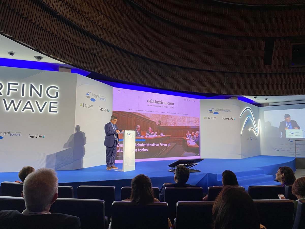Medeapll's tweet photo. #LegalForum22 Gracias @kontencioso por poner un broche final de oro a este estupendo evento https://t.co/oqAHZ27zrx