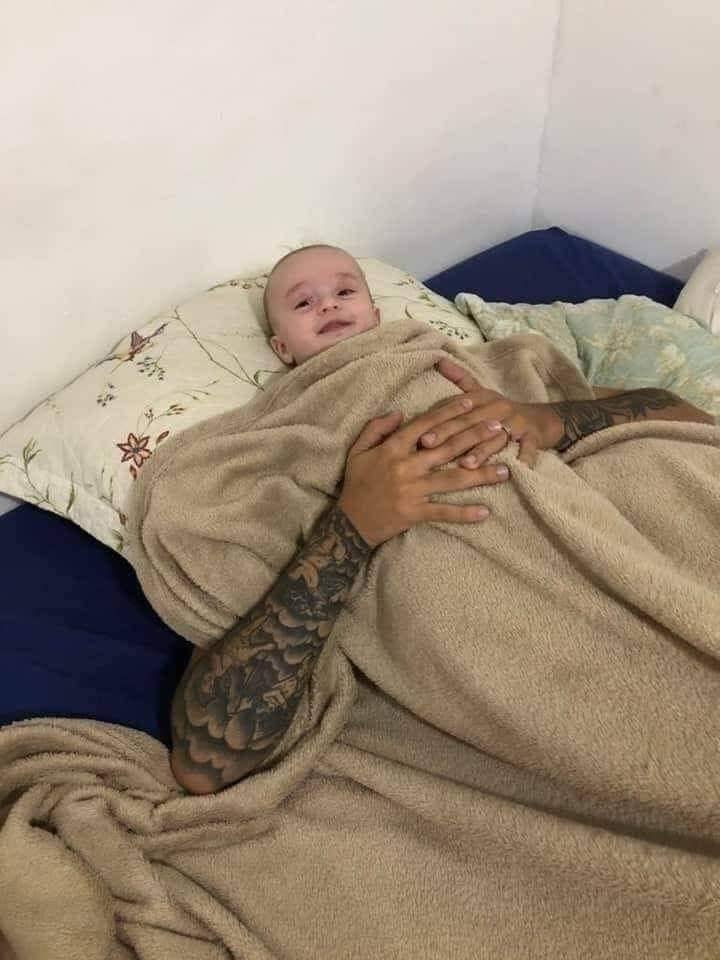 VisaodcriaSc's tweet photo. QUANDO EU RASPO O BIGODIN... https://t.co/w7EPnrrCL5