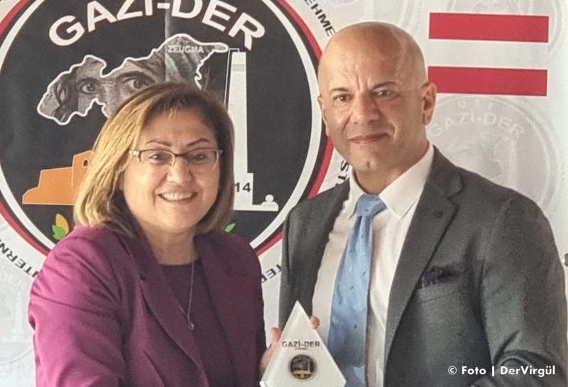 HaberVirgul's tweet image. Fatma Şahin Viyana’da hemşehrileriyle buluştu dervirgul.com/fatma-sahin-vi…