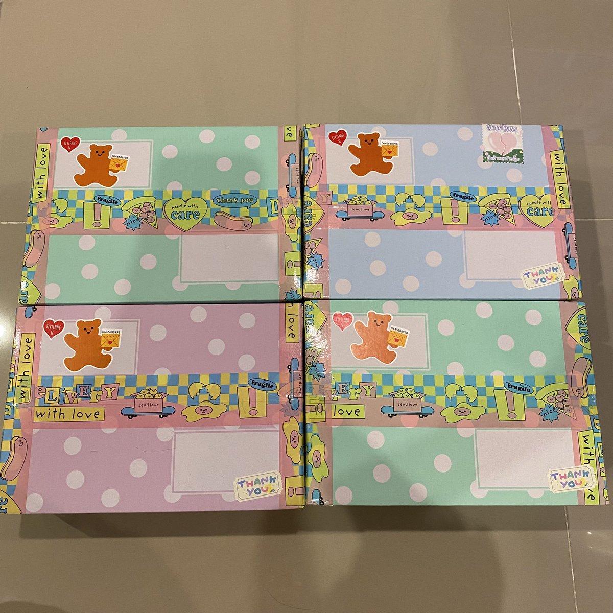 Viviennewonder's tweet image. แจกค้าบ ส่งท้ายสิ้นเดือนตุลา แจกกล่องสุ่มเลย 4 กล่อง กล่องนึงมูลค่ามากกว่า 5000 บาท แค่ RT + FOLLOW สุ่มผู้โชคดีต้นเดือน พย ค่า ลุยโลด