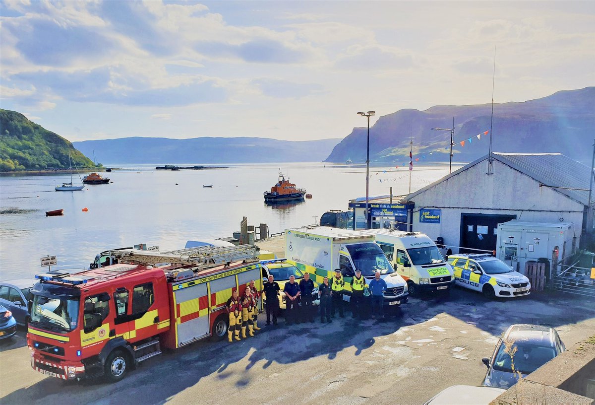 #999Day picture of emergency services serving #Skye.
An absolute privilege to work with such dedicated & supportive partners in a beautiful part of the world. #OneTeam 
@fire_scot @LochabSkyePol @HMCoastguard @portreelifeboat @SkyeMRT @Scotambservice @RNLI