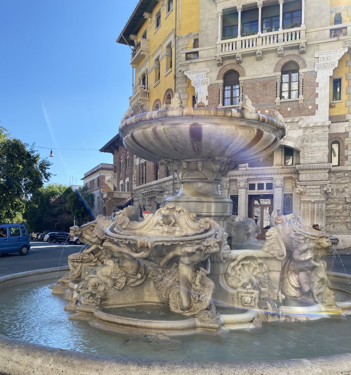 Love walking around quartiere Coppedè #Rome
