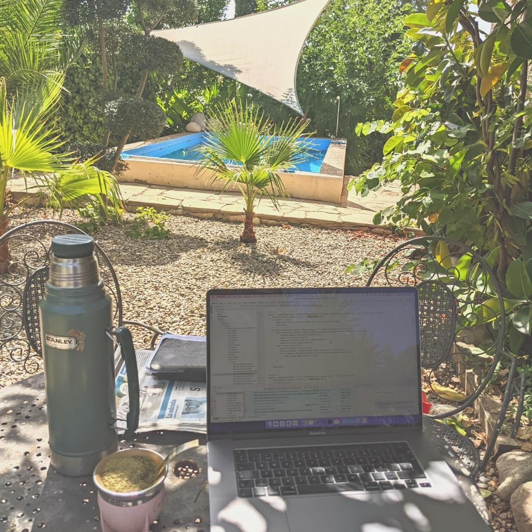 How's your wednesday? 

#workfromhome #workfromanywhere #remotecompany #remoteworkers #digitalnomad #3shareiseverywhere #3shareinthewild