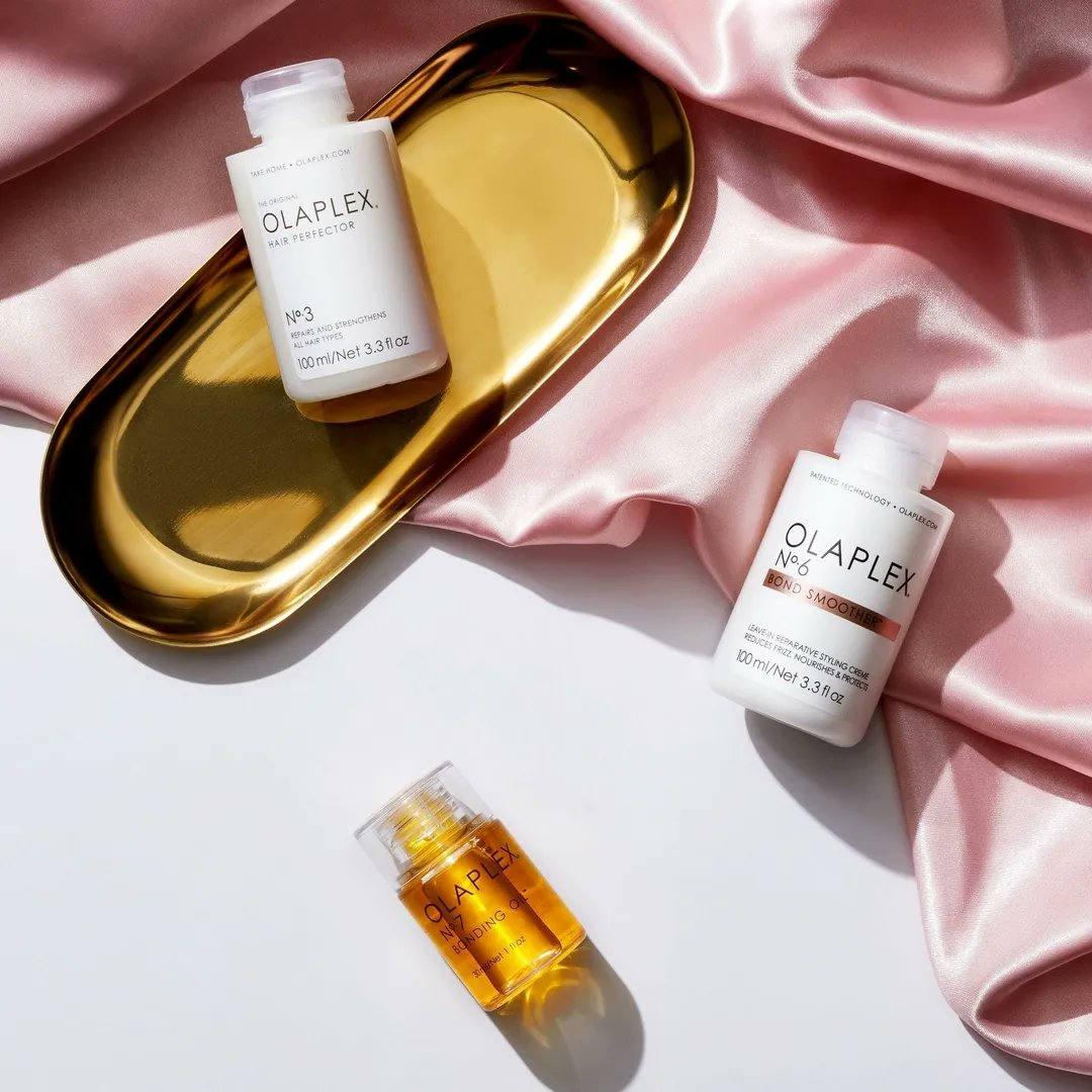 The weekend is coming... will you be washing your hair? ☔️ 
Definitely about all this weather is going to be good for! 

Why not step up your haircare game with <a href="/olaplex/">Olaplex</a>? 

Shop the Olaplex range at The Beauty Kit 🖤 

buff.ly/3nAUEeX 

#olaplex #haircare #bondbuilding