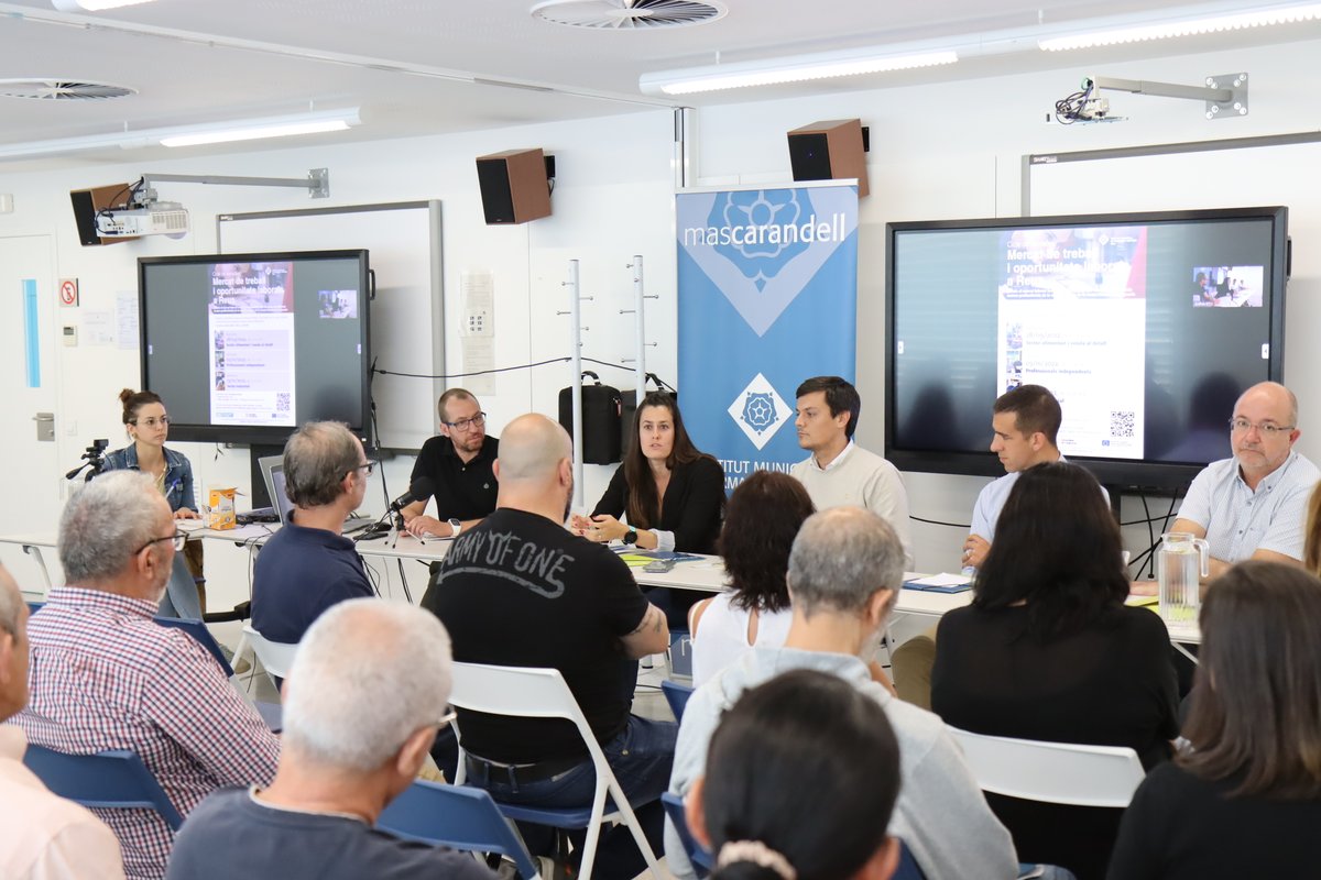 Mas_Carandell's tweet photo. ▶️I avui hem conegut més oportunitats laborals del territori, en aquest cas del sector industrial
🙌Moltes gràcies‼️ Xavier, de #Preciber;
Xavier i Paola, de #Delafruit i Albert, d'#Indauto per les vostres intervencions
#MasCarandell #intermediaciolaboral #ocupació #mercatlaboral https://t.co/BOb86hatIy