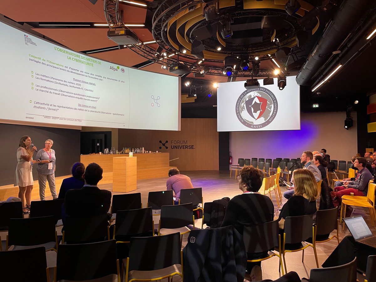 ANSSI_FR's tweet photo. [#Formation]
Cette semaine, la communauté #SecNumedu s'est réunie au @CampusCyberFr. 
#ANSSI #SSI #cybersécurité

SecNumedu est le dispositif de labellisation de formations initiales en cybersécurité de l’enseignement supérieur 🧑‍🎓 👩‍🎓
Pour en savoir plus 👇
https://t.co/bvOcvwZQMk https://t.co/GnpAHAMLAS
