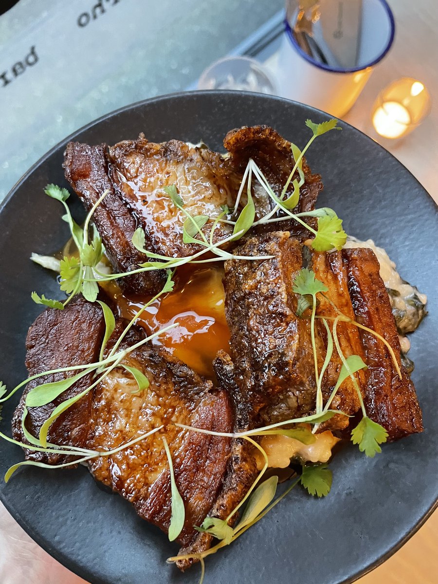 Say hello to the marinated pork belly!
(congee, red Russian kale, cured yolk) 

#elnecotmcr