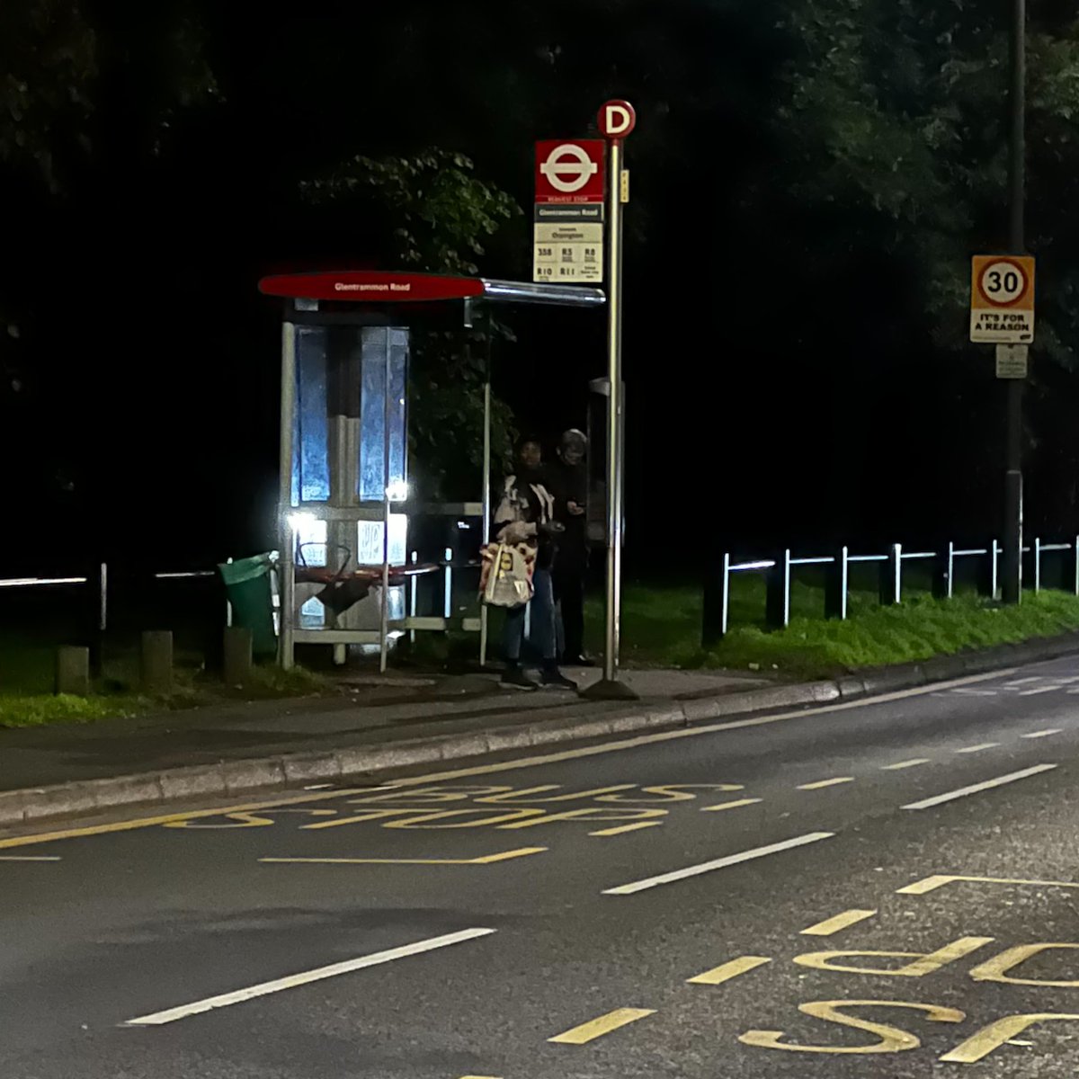 RichardNGibbons's tweet photo. @ChisMatters Hi, wonder if you can raise issue of lighting in bus shelters with TfL - e.g. of these 4 shelters in Green Street Green, 1 light works, 1 very dim, 2 appear not to work. Reporting via FMS but suggest all shelters in LBB checked as a matter of urgency as daylight hours reduce. TIA https://t.co/9JlnQVYOpL