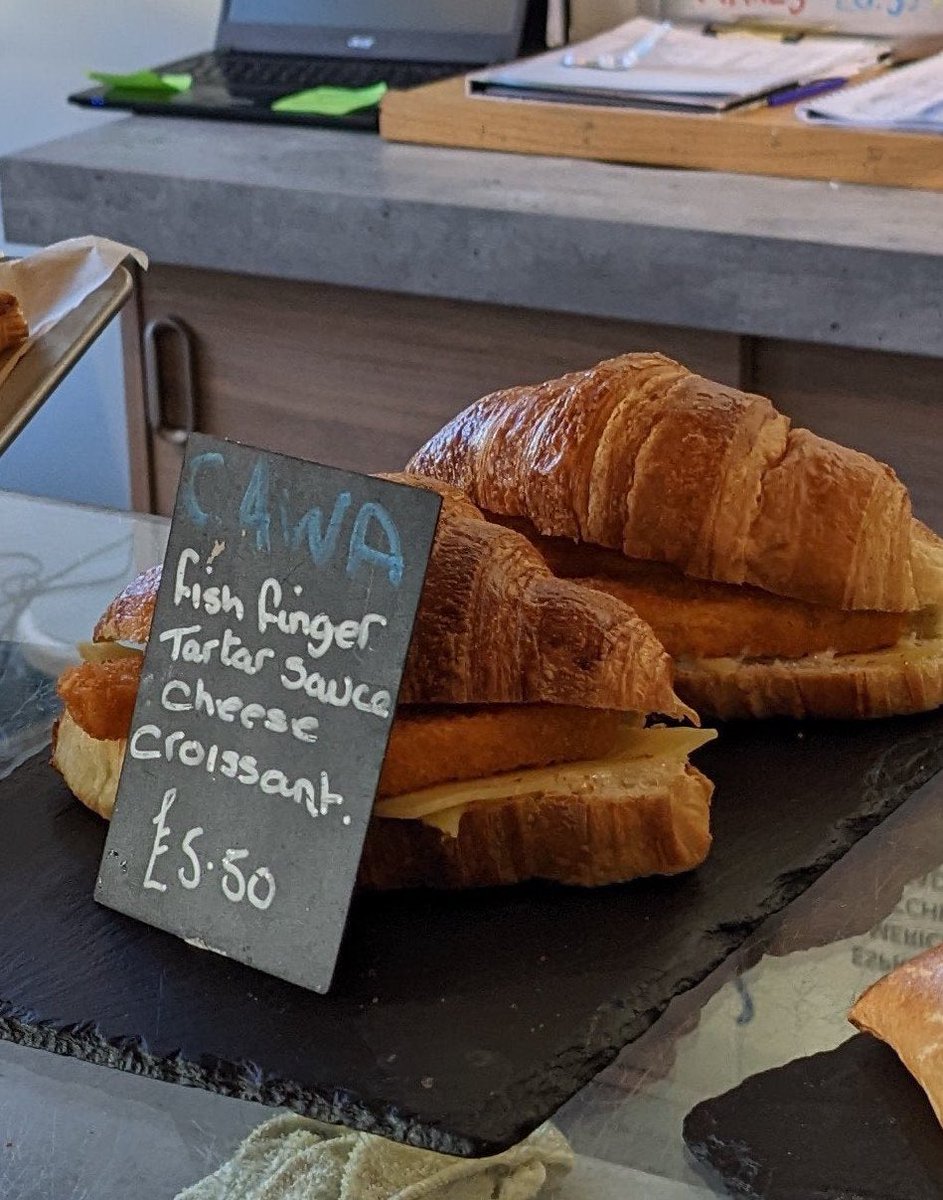 NoContextBrits's tweet image. Even I can’t defend this abomination.