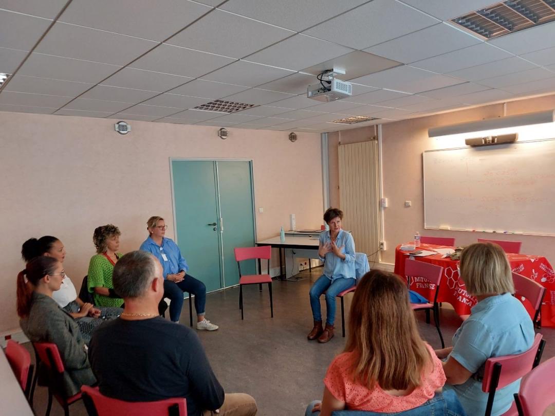 MandrouJustine's tweet photo. Réussite pour la journée prévention de la #mutuelle #MUTAMI à Sète (34). Au programme : #sophrologie #alimentation #activitephysique
⁦@CHBassindeThau⁩ ⁦@BProutheau⁩ 
⁦@MutOccitanie⁩ ⁦@mutualite_fr⁩ https://t.co/6naeCZqhRy