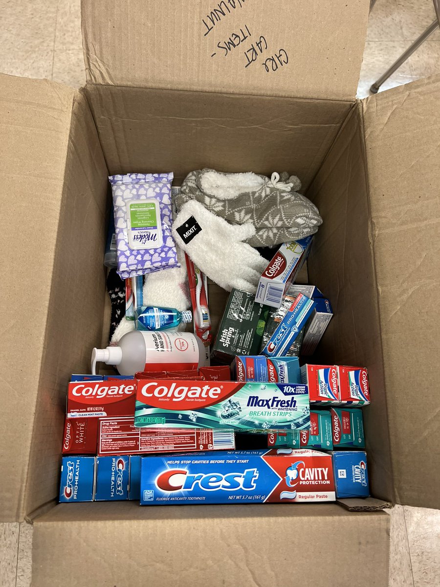 Miss_Mader's tweet photo. Thank you so much to the @DelancoPto for helping me get my care cart going! I really appreciate it! Students can come to my room as a safe place to take what they need! If you are interested in donating, I am still looking for mini deodorant! ❤️@barrykid1 https://t.co/VbtMSTnezv