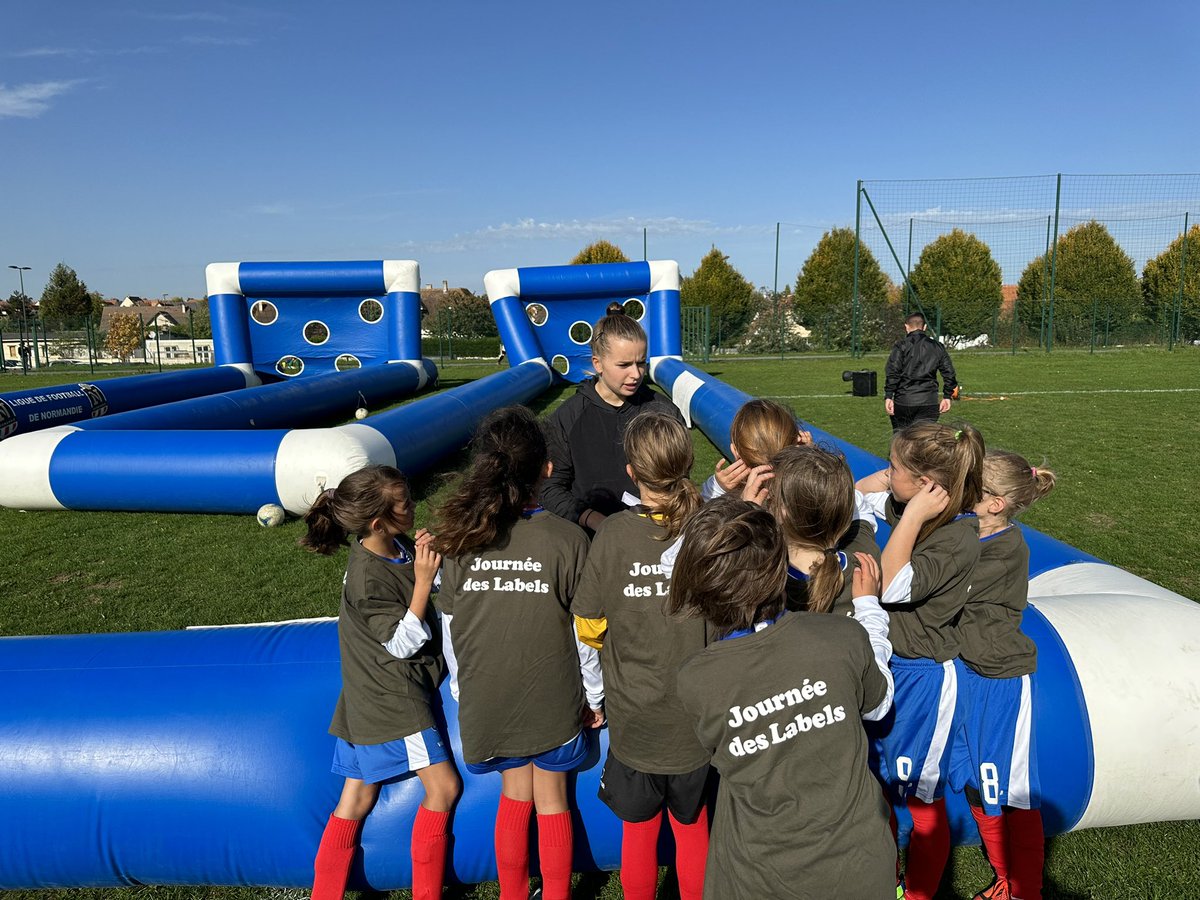 LFNofficiel's tweet photo. Journée des labels à @ASIfsFootball en présence de 10 clubs Normands doubles labellisés pour 2022/2025 ⚽️
Au programme quizz, ateliers techniques, selfie avec la Coupe du Monde… 🤩 https://t.co/FoVrJUg5mG
