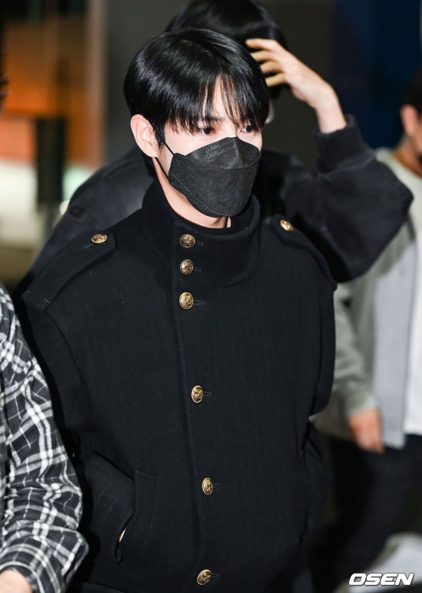 niny_yellow's tweet photo. Kedua bias ku 😞 yang ditunggu kabarnya itu Renjun, yang ngabarin malah Ten, kabar buruk lagi 😞 cepet sembuh ya p'Ten, dan cepet" kasih kabar baik ya njun 🙂 
#GetWellSoonTEN 
#AlwaysBeWithRENJUN 
#WayV 
#NCTDREAM https://t.co/DuW3MtFmvT