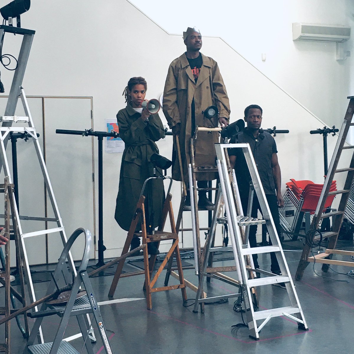 TangleTheatre's tweet photo. Today's our last day of tech for Richard the Second before we go on tour tomorrow👑

🎟️ Playing at @MASTStudios this week: Thu 20 – Sat 22 October at 7.30pm https://t.co/loxbjLZ70R #TangleRTS #BlackHistoryMonth https://t.co/kHF2ZmbeB2