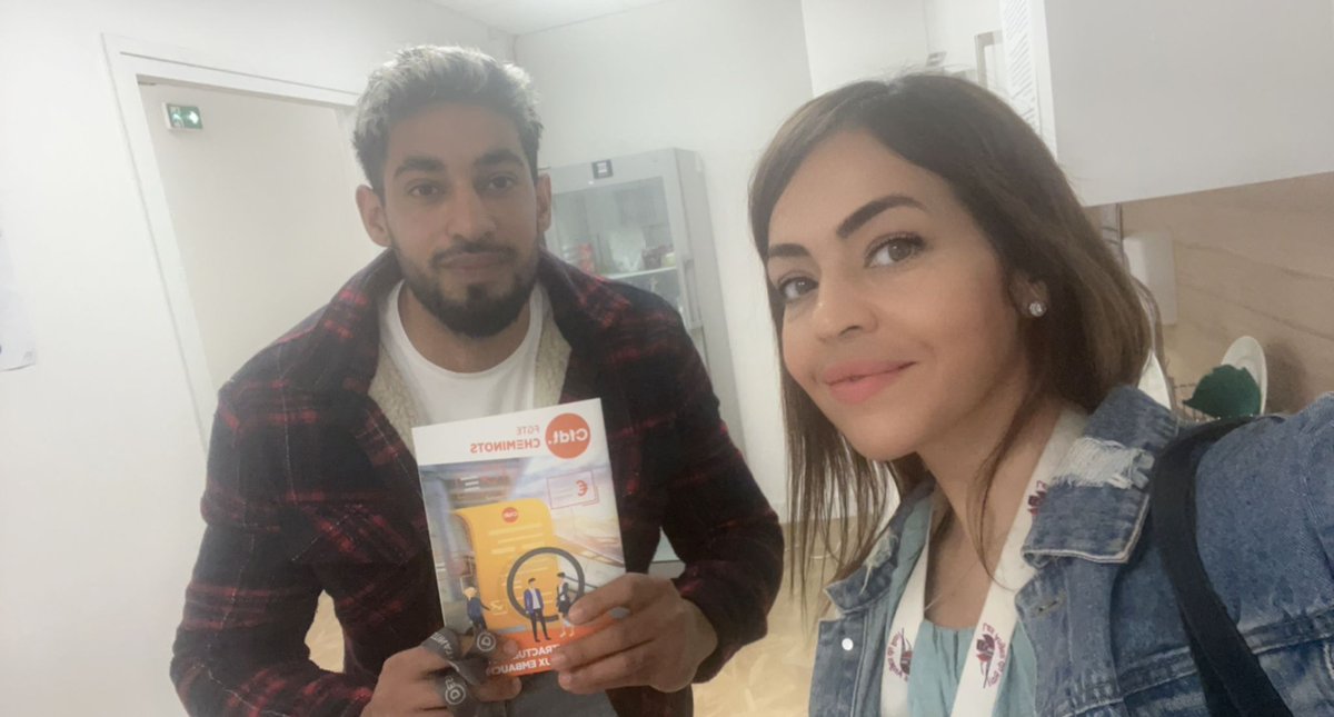 CFDTCheminotIDF's tweet photo. [TOURNÉES]
En direct de Paris Nord les équipes syndicales @CFDTCheminotIDF @cfdtcheminots Iman &amp; Khan échangent avec les équipes commerciales @GroupeSNCF #ESTPN sur leur avenir et les enjeux liés à l'ouverture à la concurrence.
On sait pourquoi il faudra voter CFDT😉
#jevotecfdt https://t.co/2bWAUWCCSa