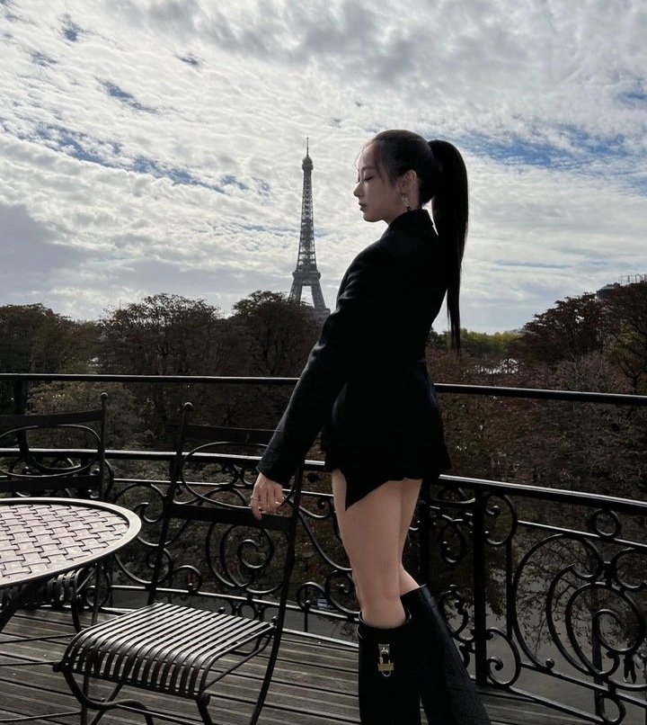 ⠀

⠀⠀⠀            restarting, not new to rp.
⠀⠀⠀            like and rt to be mutuals.
⠀
⠀ ⠀