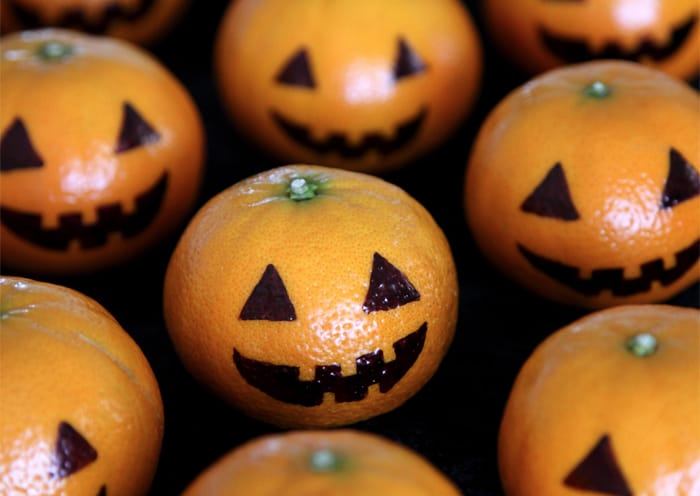 HoustonTrash's tweet photo. Check out these adorable mandarin pumpkins!π
They are easy to make, perfect Halloween colors, and a healthy alternative to candy at the end of the night! π
Fun Fact: Citrus peels are beneficial to many composting mixtures. π
#HealthyTip #Compost #SpookyTips #NoTricks #SWM https://t.co/ImahdgmZuI