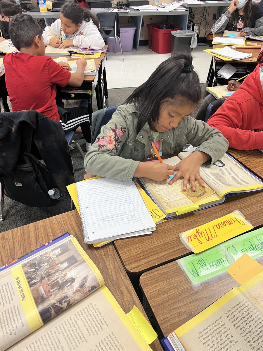 RachelM0tt's tweet photo. Academic notebooks are a staple in Ms. Villanueva’s class! It was a treat seeing her students use it as a resource during their lesson today!! @SadlerOCPS 📝 #makingmustangmagic https://t.co/xaT0zrIT3B