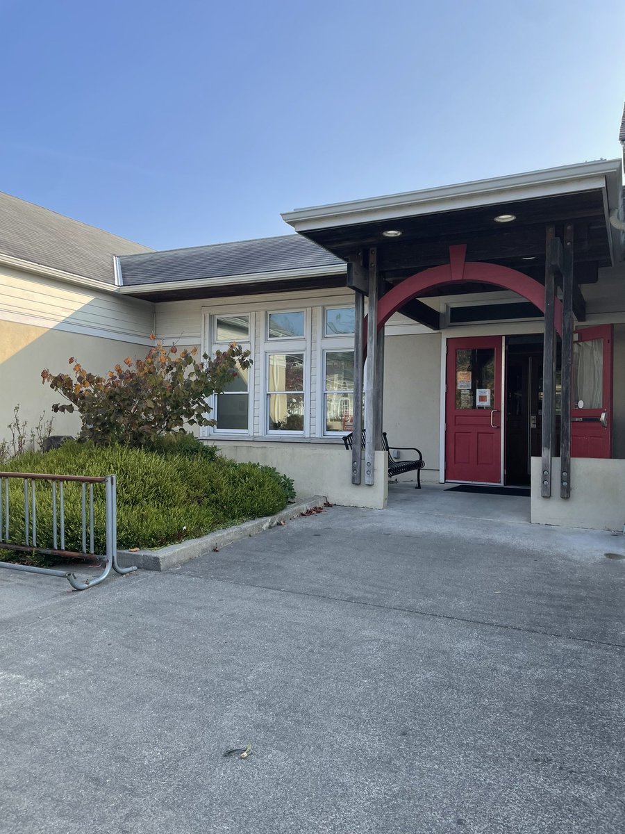 ghc_trio_eoc's tweet photo. In Ilwaco, Long Beach and Naselle today! EOC will be in the south part of Pacific County once a week. Email us for hours at trioeoc@ghc.edu! We hope to see you in the community. #trioworks #trioeoc #pacificcounty 👋🏽 https://t.co/Pj6cGmKs8U