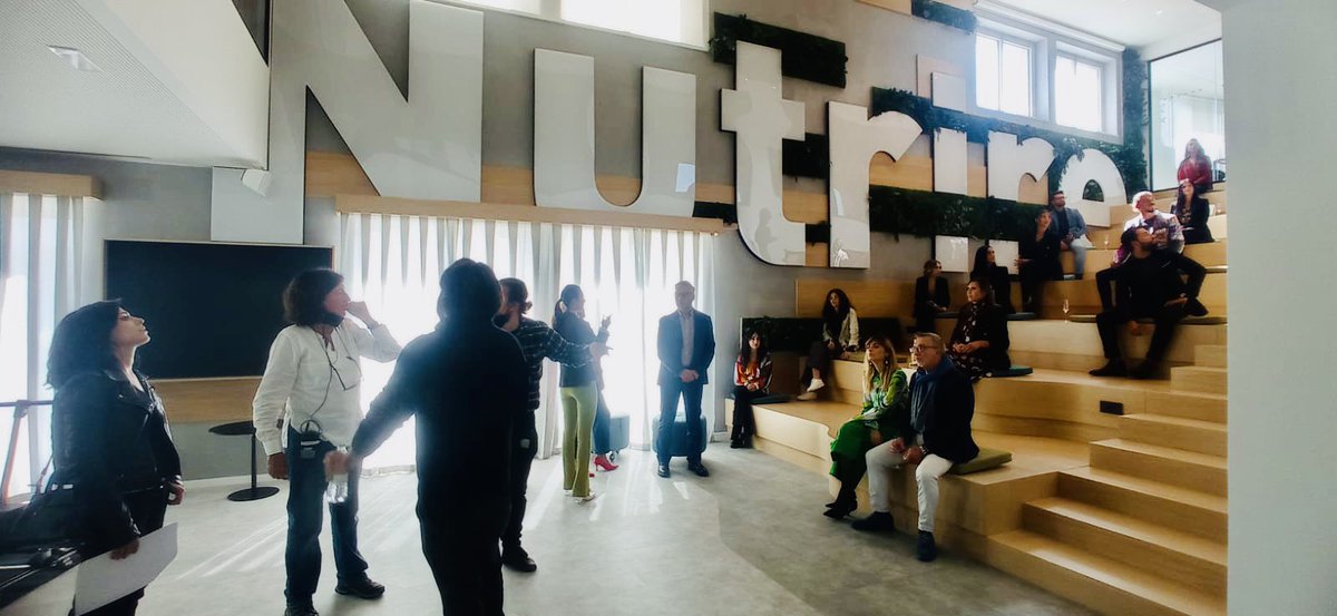 Ho vissuto 2gg con 2 Grandi del 🎞️ italiano ed internazionale <a href="/MGCucinotta/">MariaGraziaCucinotta</a> <a href="/VRiotta/">Vincent Riotta</a> garbo,gentilezza, umanità e sacrificio nella loro storia Umana e Professionale. In un 🌏 in cui tt scorre e sembra scivolarci addosso solo l'Amore ci riporta al senso vero della vita #ilmegliodite