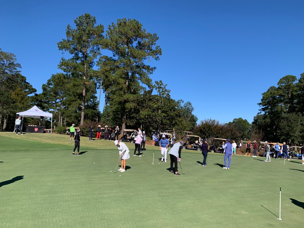 BerkeleyHall_SC's tweet photo. Everyone's having a blast at the "Women's Fall Harvest Invitational" at BHC! {thanks to Stephanie George for the great pics!} #golf #BerkeleyExperience https://t.co/wa5pWDsOwi