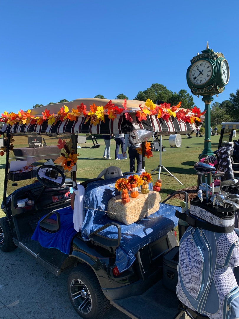 BerkeleyHall_SC's tweet photo. Everyone's having a blast at the "Women's Fall Harvest Invitational" at BHC! {thanks to Stephanie George for the great pics!} #golf #BerkeleyExperience https://t.co/wa5pWDsOwi