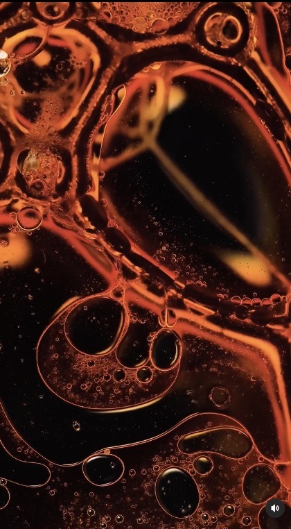 JohnMar77301444's tweet photo. Order from Chaos
Firebubbles 🔥 No CGI, just liquids & photons on a microscope slide.
#macrophotography #macrovideo #microscopyart #videoart #abstract #experimental #hypnotic #bubbles #newmediaart #new_media_art #livevisuals #liquidlightshow #scifiart #scifiartist #StatenIsland https://t.co/ydBOiZyqdN