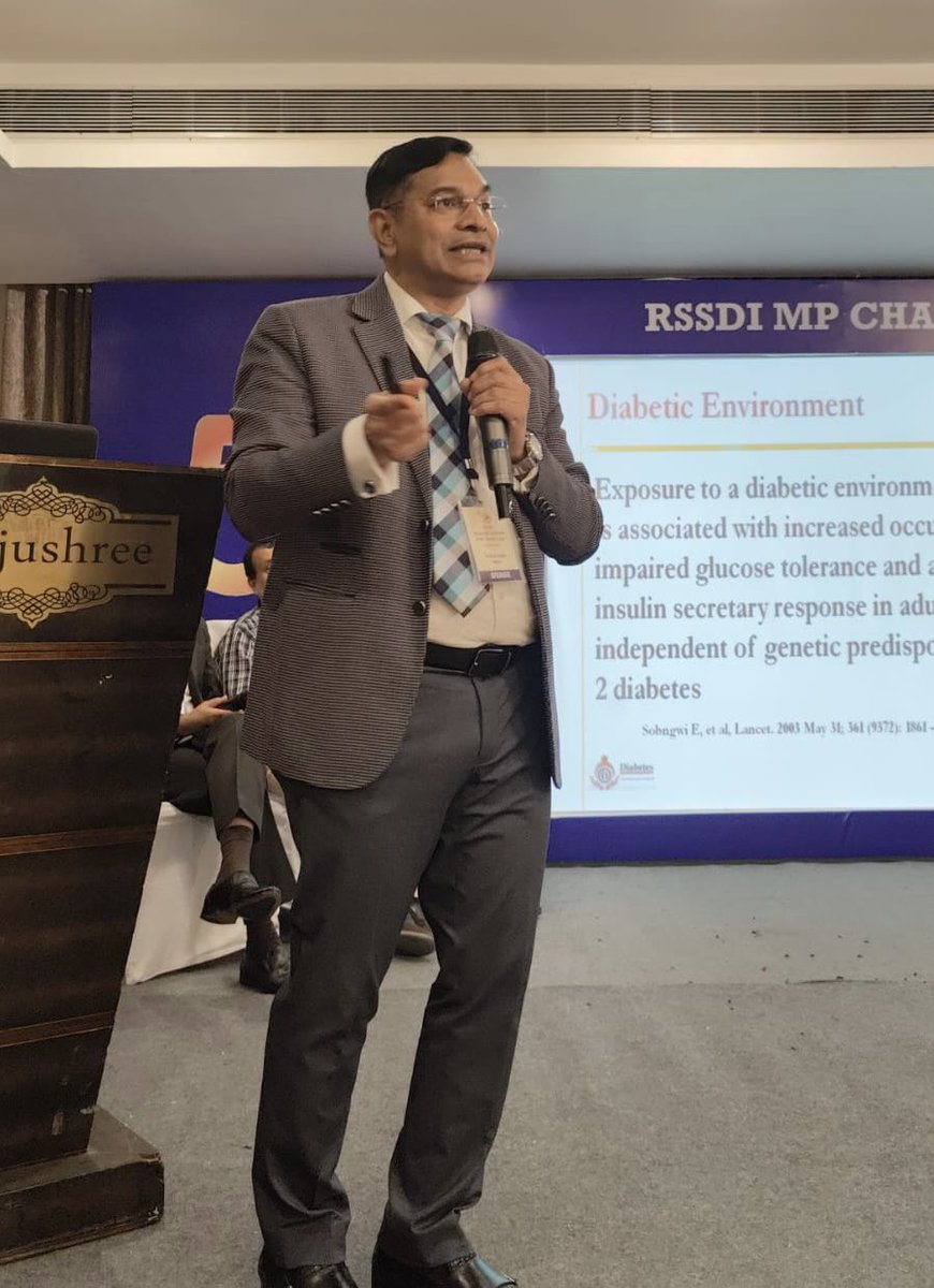 drsunilsgupta1's tweet photo. 15 Oct 22:At Ujjain: @Rssdi_official #MPState conference. @DrSunilGupta16 Conducted a workshop on #GDM & #DiabetesInPregnancy for Physicians & ObGys. Implementations of @GovtOfIndia_ @MoHFW_INDIA guidelines on Gestational Diabetes was emphasised.@Rssdi_official @fogsiofficial https://t.co/kMOwM4RXO3