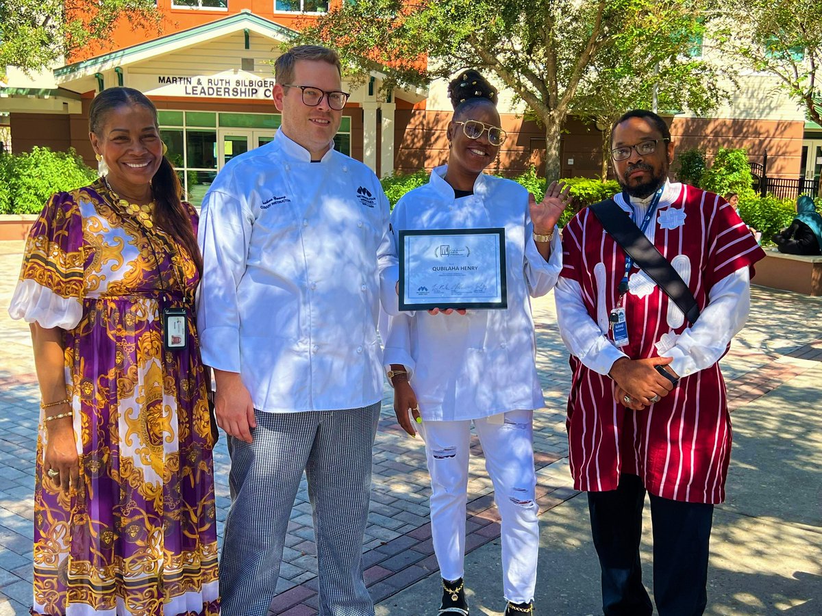 MetroMinistries's tweet photo. We are proud to present our Culinary Arts Program's newest graduates - Chef Qubilaha, Chef Lachandra, and Chef Jihad!

Whatever the future holds for our graduates, we know they will be well-prepared and know their futures are bright!

#CAP #CulinaryArtsProgram #Chef #CulinaryLife https://t.co/LjGjA64CNt