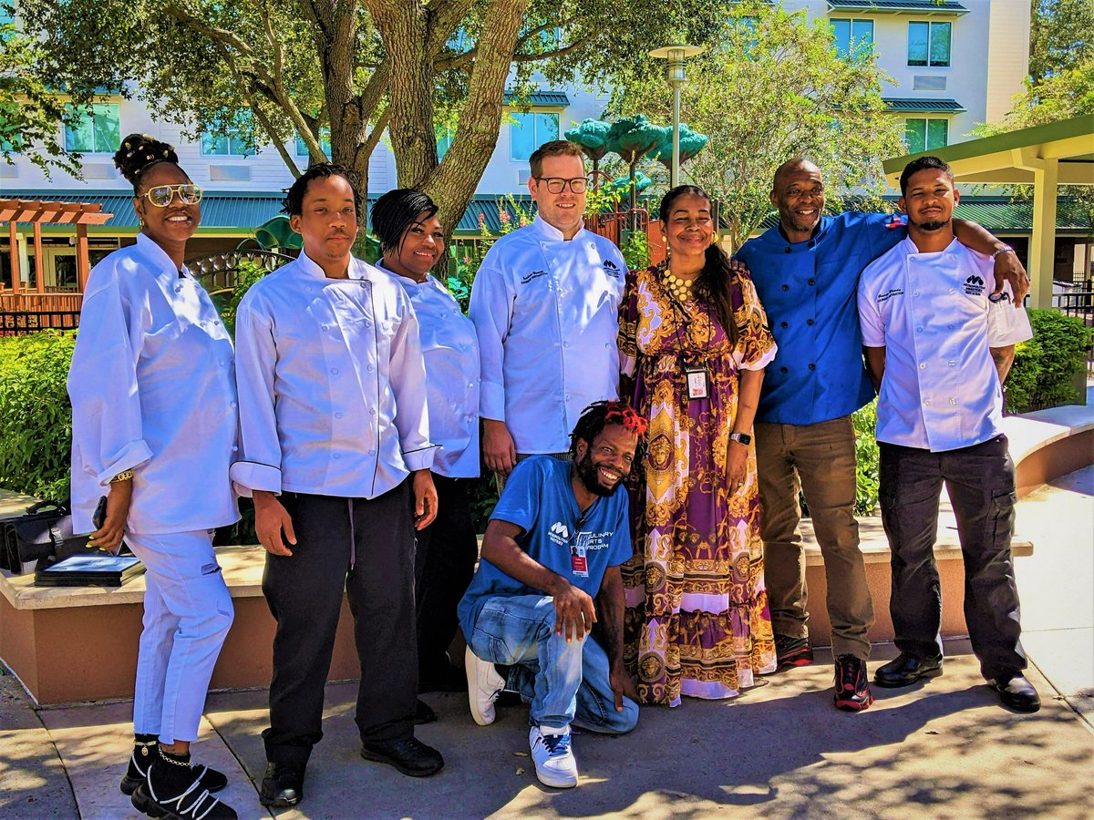 MetroMinistries's tweet photo. We are proud to present our Culinary Arts Program's newest graduates - Chef Qubilaha, Chef Lachandra, and Chef Jihad!

Whatever the future holds for our graduates, we know they will be well-prepared and know their futures are bright!

#CAP #CulinaryArtsProgram #Chef #CulinaryLife https://t.co/LjGjA64CNt