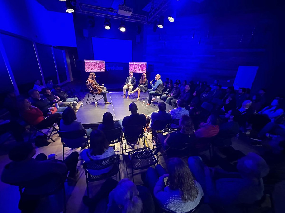 Geekdom's tweet photo. @sastartupweek  is in full throttle here at Geekdom! 🙌🏼 Come work with us throughout the week for free where you’ll discover our thriving community of entrepreneurs and startups! #SASW is continuing this week! View the full schedule here: https://t.co/u8aomyYpO4 https://t.co/9tN1uPxZLp