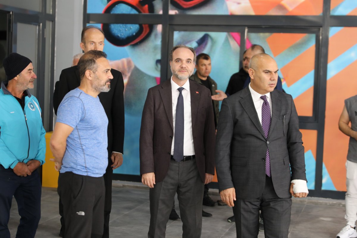 Niğde Valimiz Sayın Mustafa Koç Üniversitemizi Ziyaret Etti. Kampüsümüzü ve Yeni Açılan Spor Kompleksimizi Beraber Gezdik, Öğrencilerimizle Sohbet Ettik. Sonrasında Teknoparkımızda Öncü Firmalarımızı Ziyaret ettik.