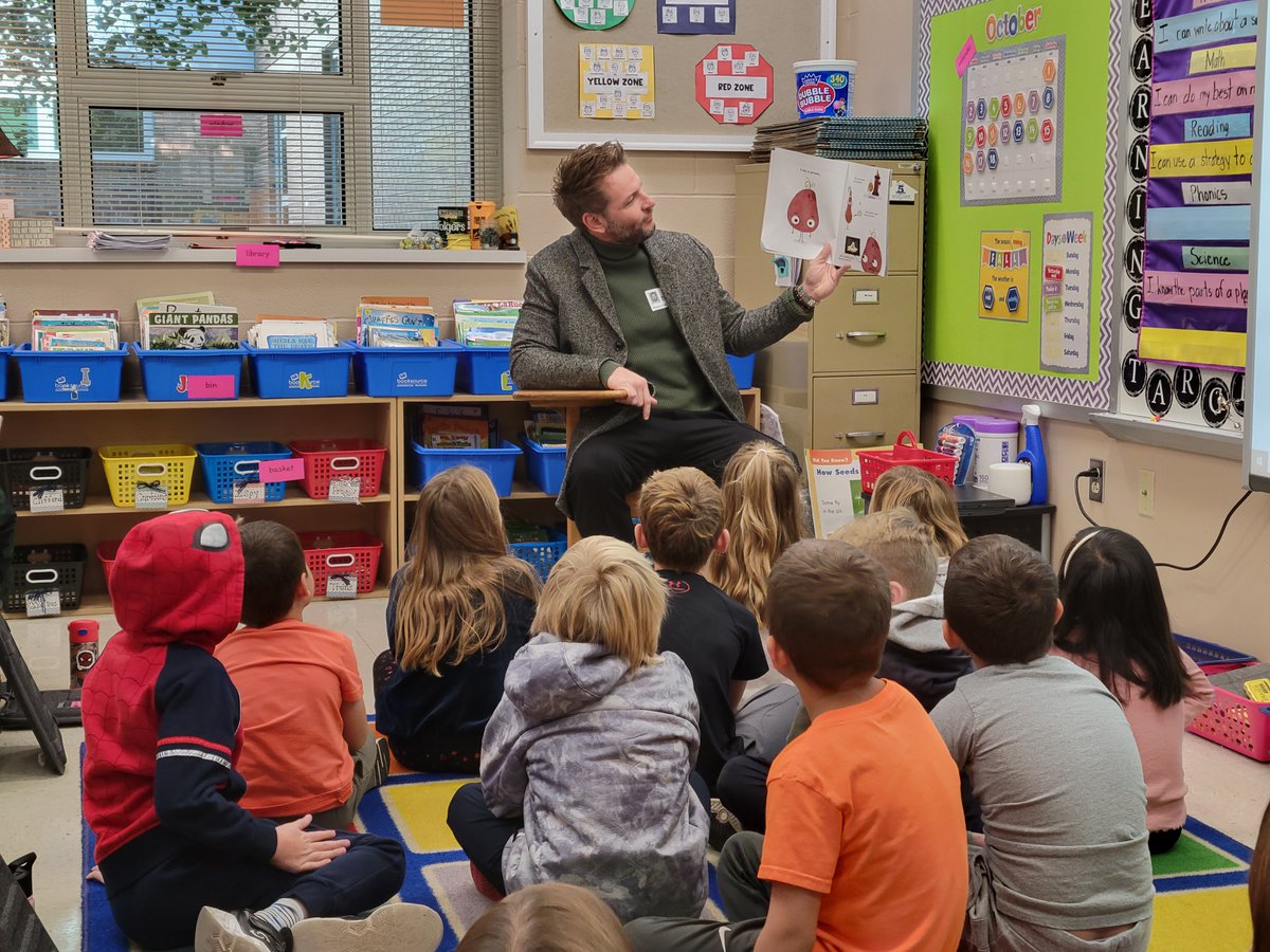 Rogers Elementary School (@rogerselem) on Twitter photo Students enjoyed listening to our Mystery Readers today in Mrs. Czapla and Mrs. Mahacek classes. #msdr9 <a href="/MehlvilleSD/">Mehlville School District</a> Students enjoyed listening to our Mystery Readers today in Mrs. Czapla and Mrs. Mahacek classes. #msdr9 <a href="/MehlvilleSD/">Mehlville School District</a>