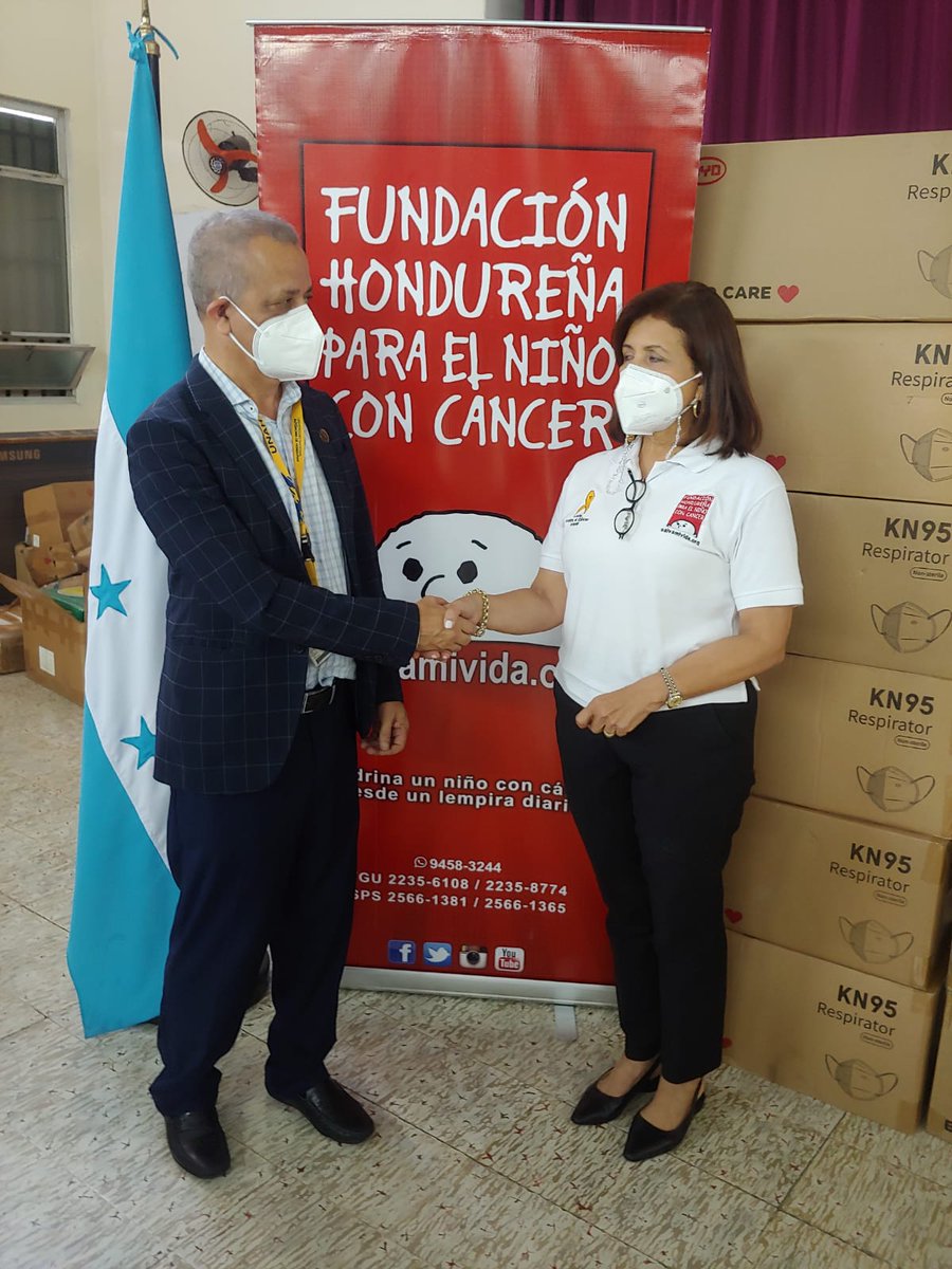 DFCM20182024's tweet photo. La @fundaamor1 ha hecho una donación de 30,000 mascarillas KN95 para nuestros estudiantes y personal administrativo, agradecemos está colaboración que continúa fortaleciendo los lazos entre ambas instituciones.@FCMUNAH https://t.co/bzJg0MTp6g