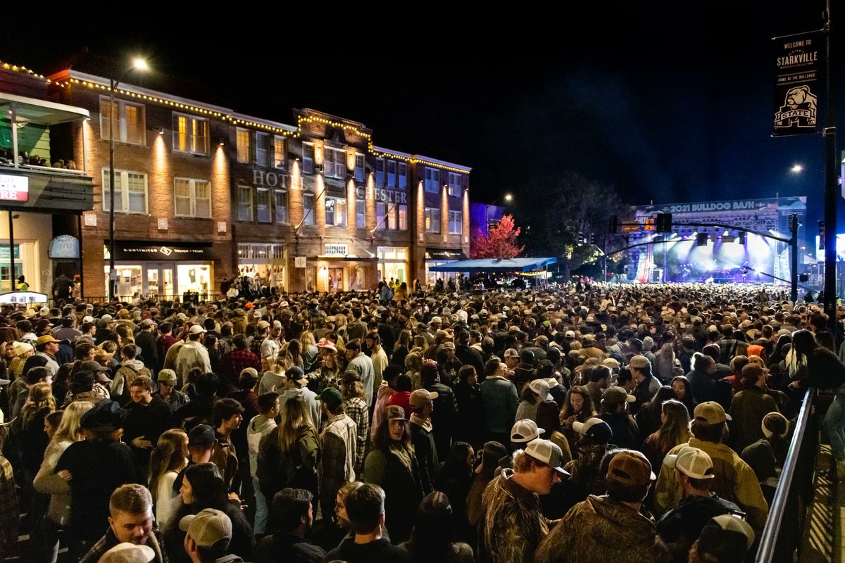 The weather has turned cooler and there is more fall fun this weekend in Mississippi's Historic Hometowns! Tune in to Good Things from 2-3 p.m. to hear about the events coming up this weekend in your part of the state! Visit <a href="/MSMainStreet/">Mississippi Main Street Association</a> calendar for all fall festivities.