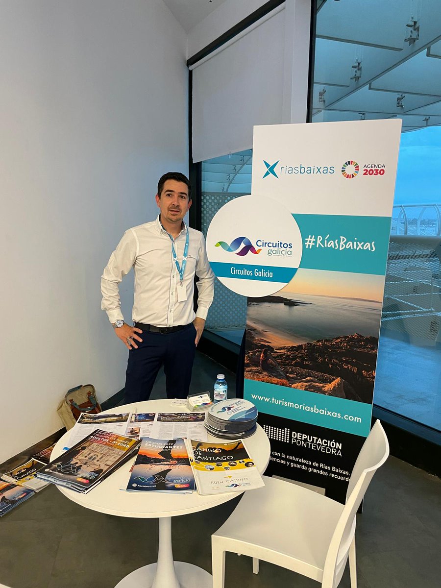 Qwaytravel's tweet photo. Hoy estamos en #Sevilla de la mano de la #deputacióndepontevedra y #turismoriasbaixas haciendo promoción de nuestros servicios.
#circuitosgaliciaviajes #mayoristadeviajes #viajesengrupo #Xacobeo21_22 #caminaagaliciaengrupo #galiciaturismo #xuntadegalicia #atrega https://t.co/BV1cEtDa4r