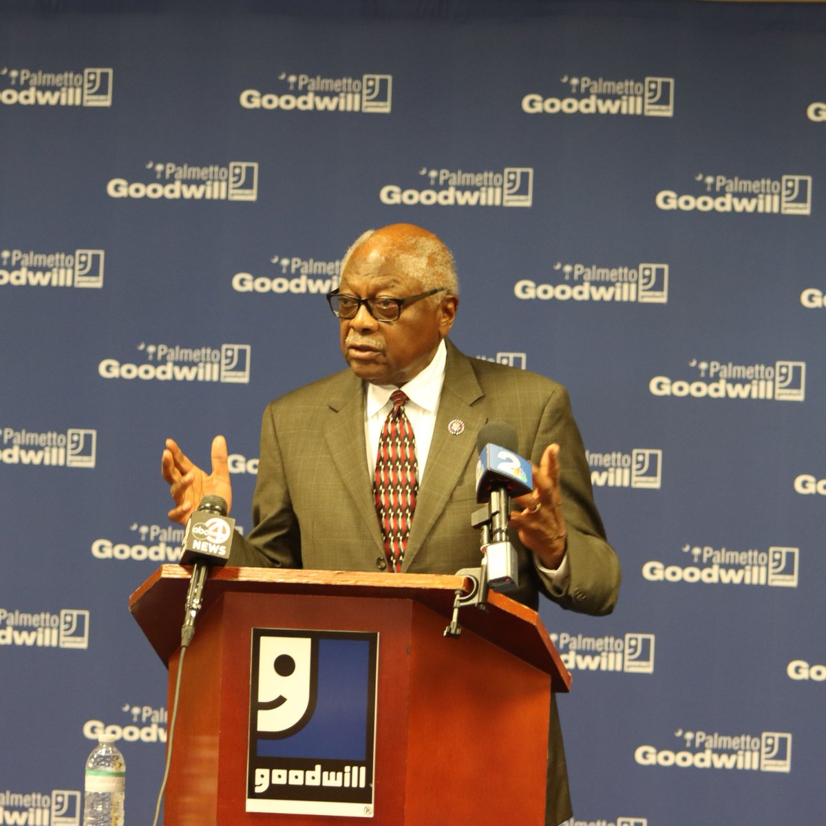 palmettogoodwil's tweet photo. Congressman Jim Clyburn paid us a visit to discuss the importance of National Disability Employment Awareness Month, and Palmetto Goodwill’s mission of Diversity, Equity, and Inclusion. We thank him for his appearance at today’s gallery and for his continued support! https://t.co/NJFPfOTzvs