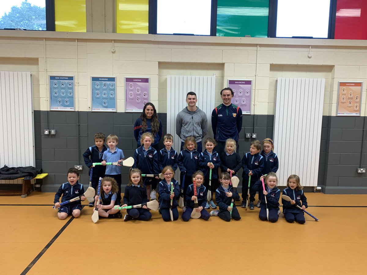 BrowneQuin's tweet photo. Great excitement in Jnr Infants as Clare stars Ciara, Ryan and Peter came in to present a new hurley to each boy and girl! @ns_quin https://t.co/lI52CGMHpv