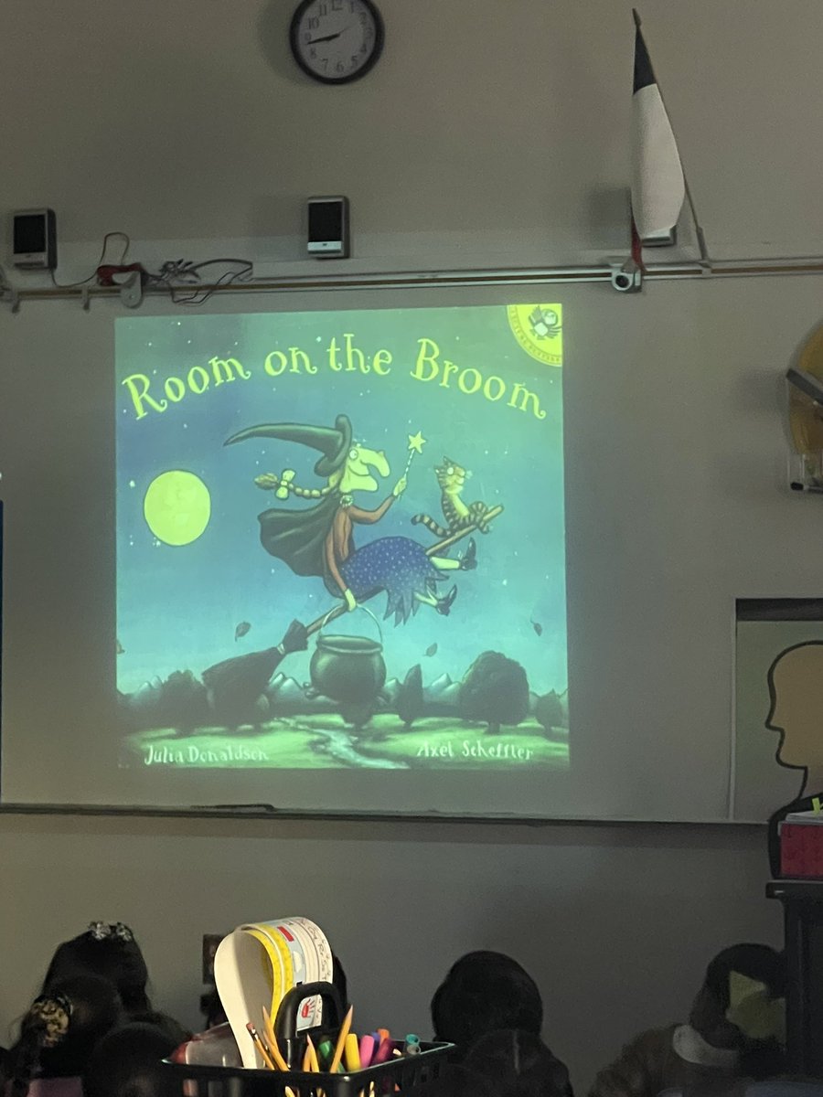 BE_Mooy's tweet photo. Room on the Broom is a favorite in the Mooy household …
And clearly in the Kinder Dragon Lair.
#TurnandLearn ✈️ https://t.co/RHhck021Rh