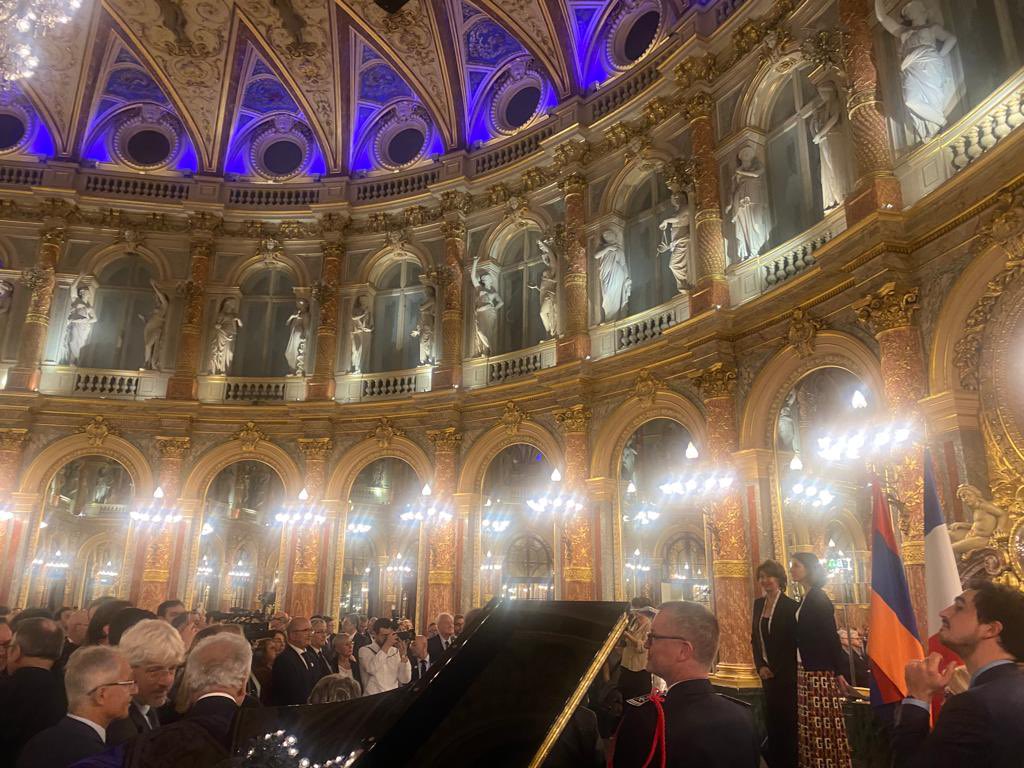 NicolasBay_'s tweet photo. 🇦🇲 Très heureux de célébrer ce soir la fête nationale arménienne à l’invitation de l’ambassadrice d’Arménie en France. 

La France et l’Arménie sont indéfectiblement liées par notre civilisation commune. https://t.co/5Y042ZC3XN