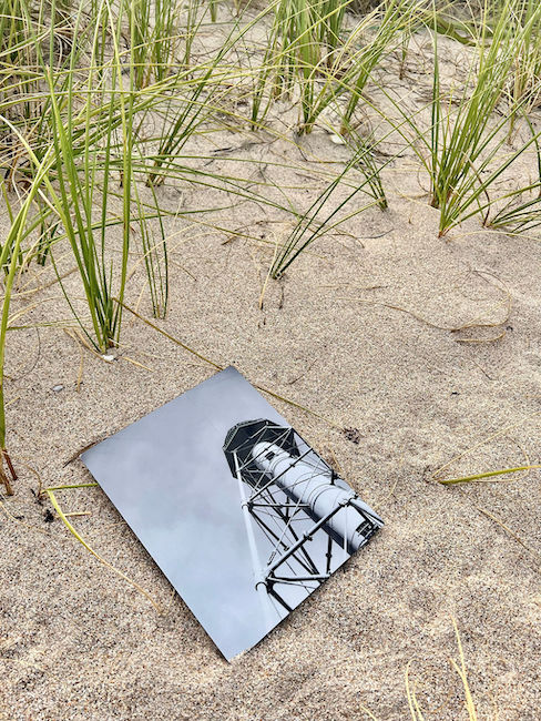 When Hurricane Ian devastated photographer Krista Kowalczyk's local community in Sanibel, Florida, she rushed in to help. In addition to selling metal prints to raise Hurricane Relief funds, she also salvaged damaged family album photos. Read her tips: bit.ly/3COOFeH