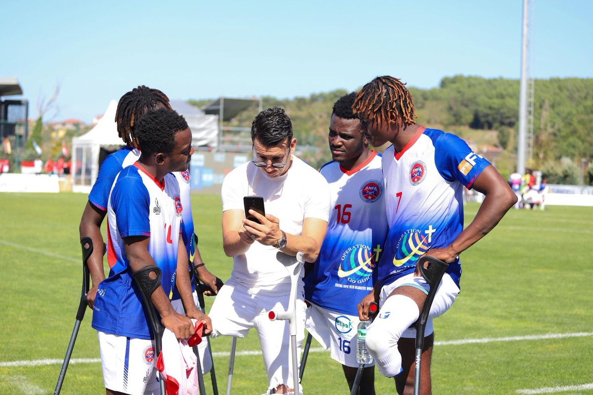 LuckNews88's tweet photo. Plizyè klèb🇹🇷Turquie vle achte kèk jwè seleksyon nasyonal foutbòl andikape yo🇭🇹🩼⚽️🥅Jwè ki plis enterese yo se Saviola Charles, John Spinoza, Mykender Baltazar ak Stanley Gustave. Gen demach ki kòmanse a klèb tankou Trabzonspor epi Etimesgut Belediyesi Amputee Spor Kulubu. #AHFA https://t.co/PxRcIHAI4i